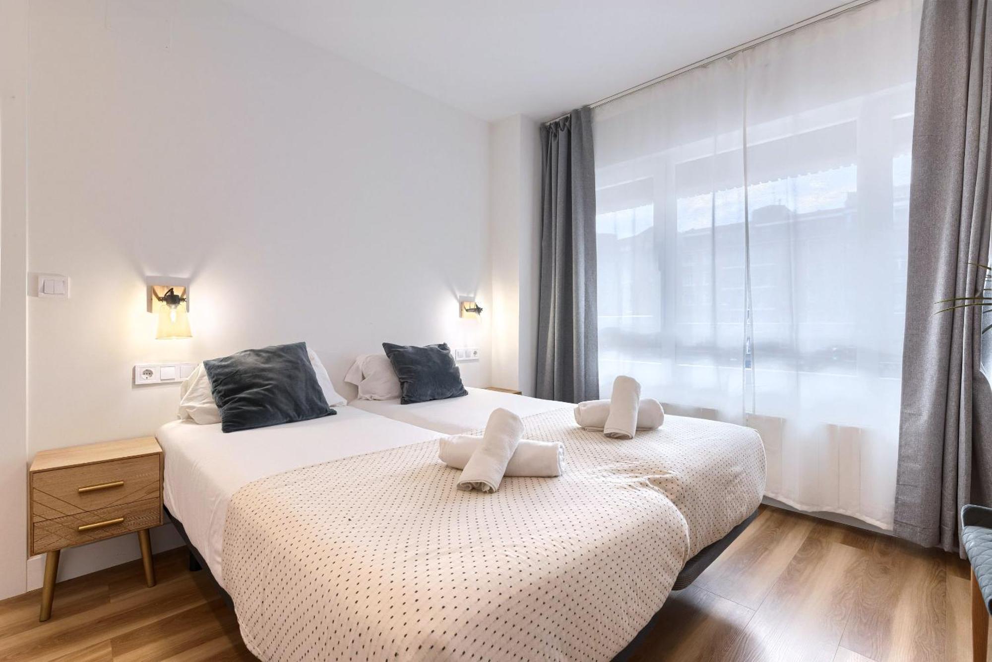 Deustown Apartamentos ビルバオ エクステリア 写真