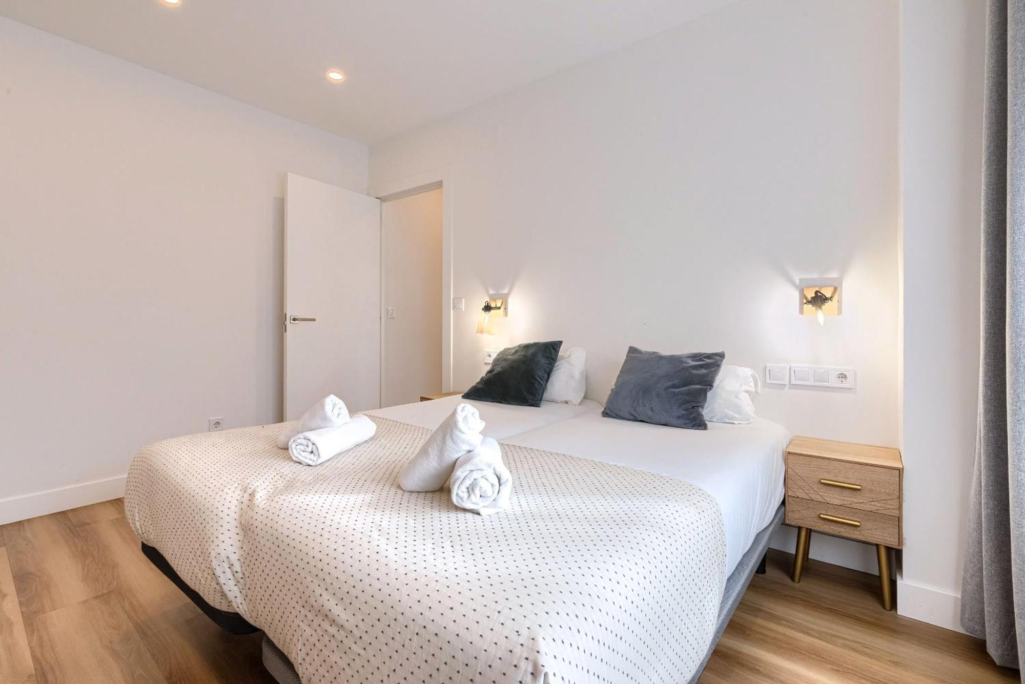 Deustown Apartamentos ビルバオ エクステリア 写真